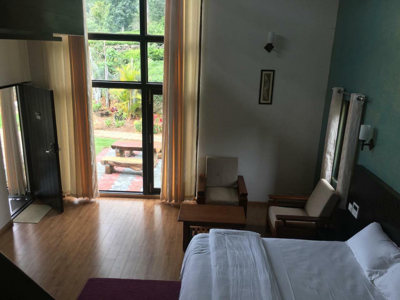 Silvertip Cafe & Homestay Kotagiri Esterno foto